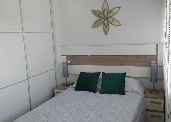 Apartmán Carihuela Nucleo Cristal 2 *